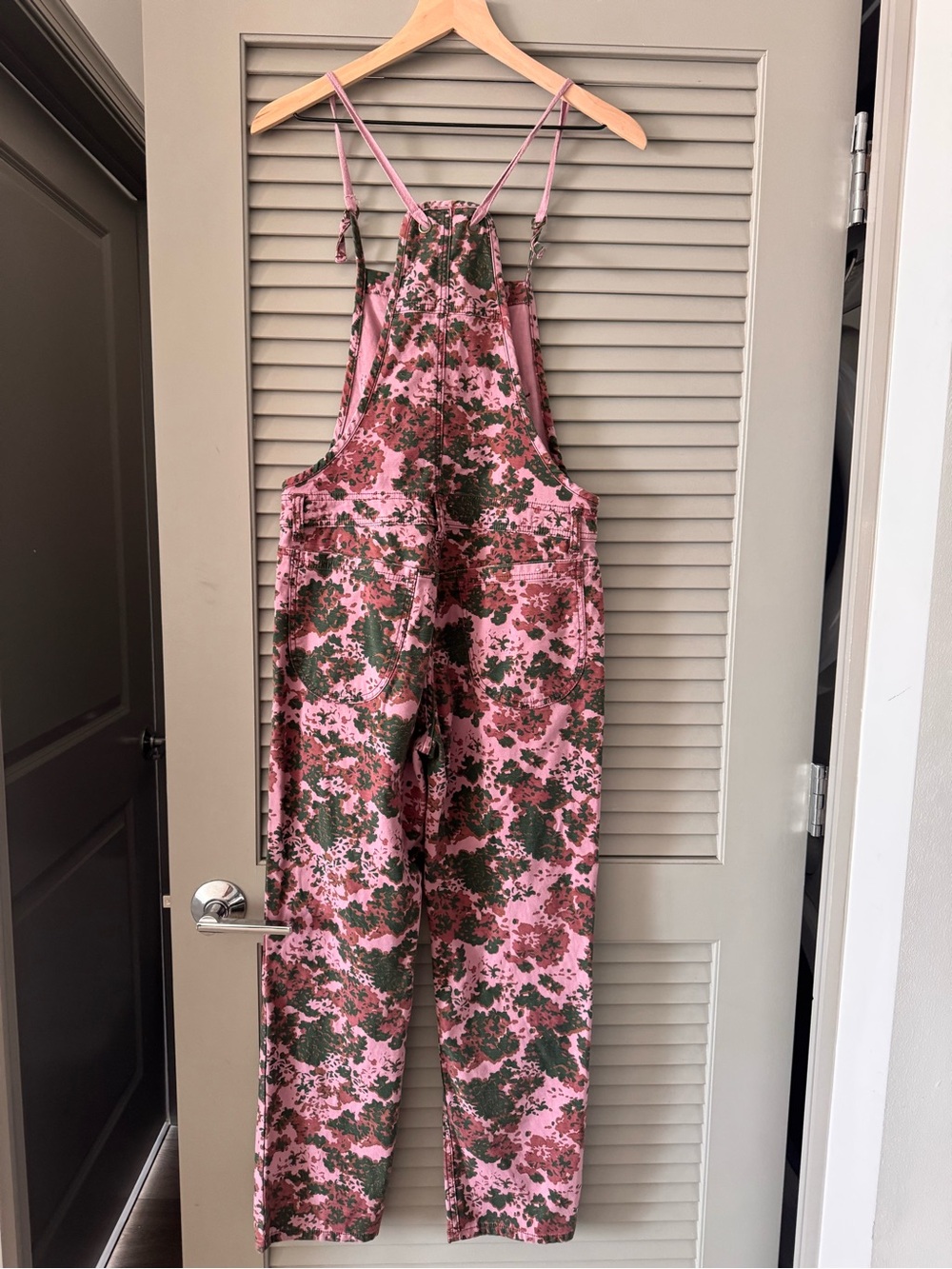 Anthropologie Pilcro | Pink & Olive Camo Painters Overalls ~ US 27 - Picture 13 of 13